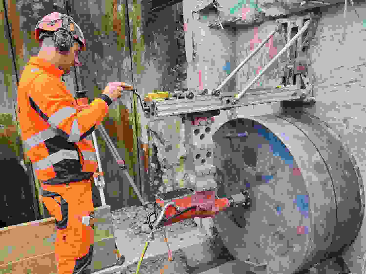 offene_stelle_gesucht_bauwerkstrenner_fraebag_bern