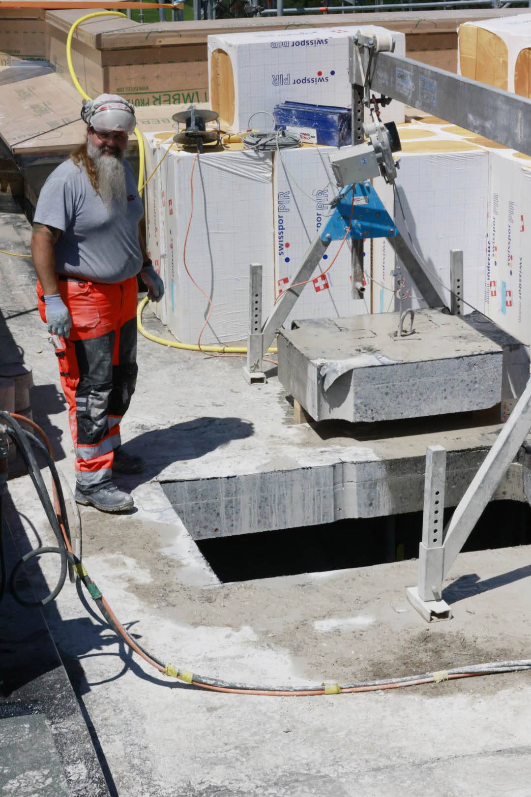 Zoom: 14_holenacker_fraebag_bern_neu.jpg