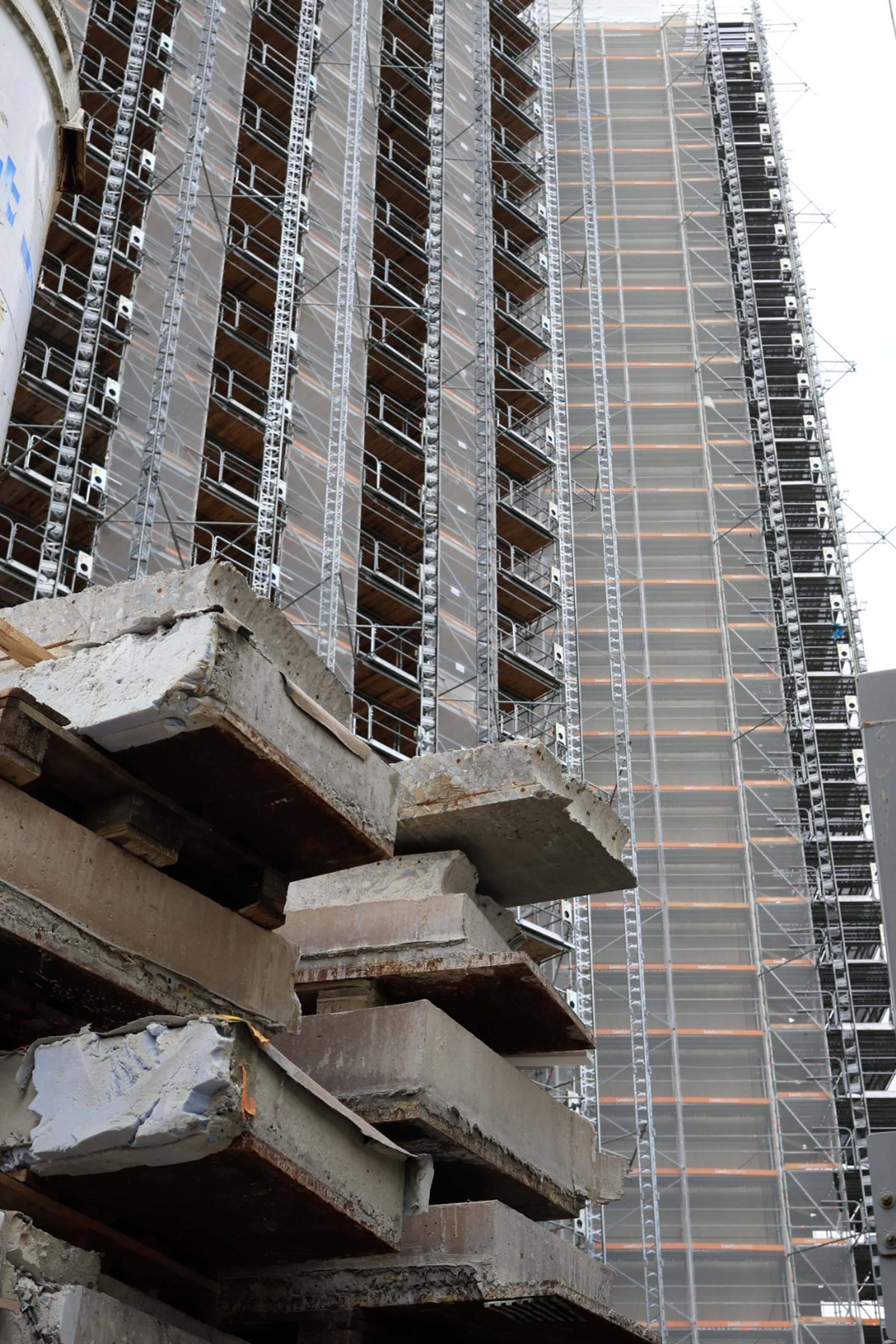 Zoom: 01_holenacker_fraebag_bern.jpg