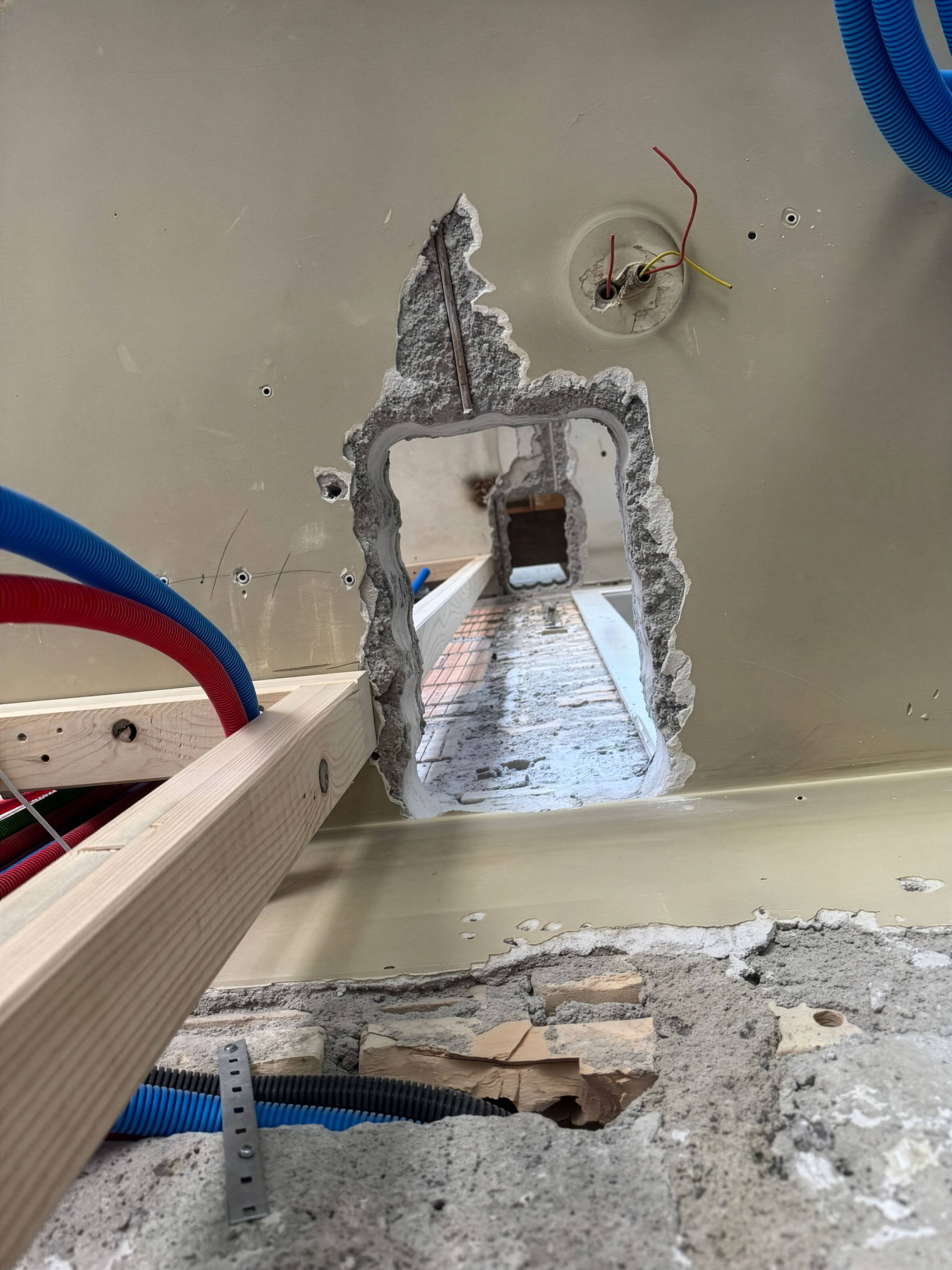 Zoom: 03_gymnasium_thun_fraebag_bern_upscale.jpg