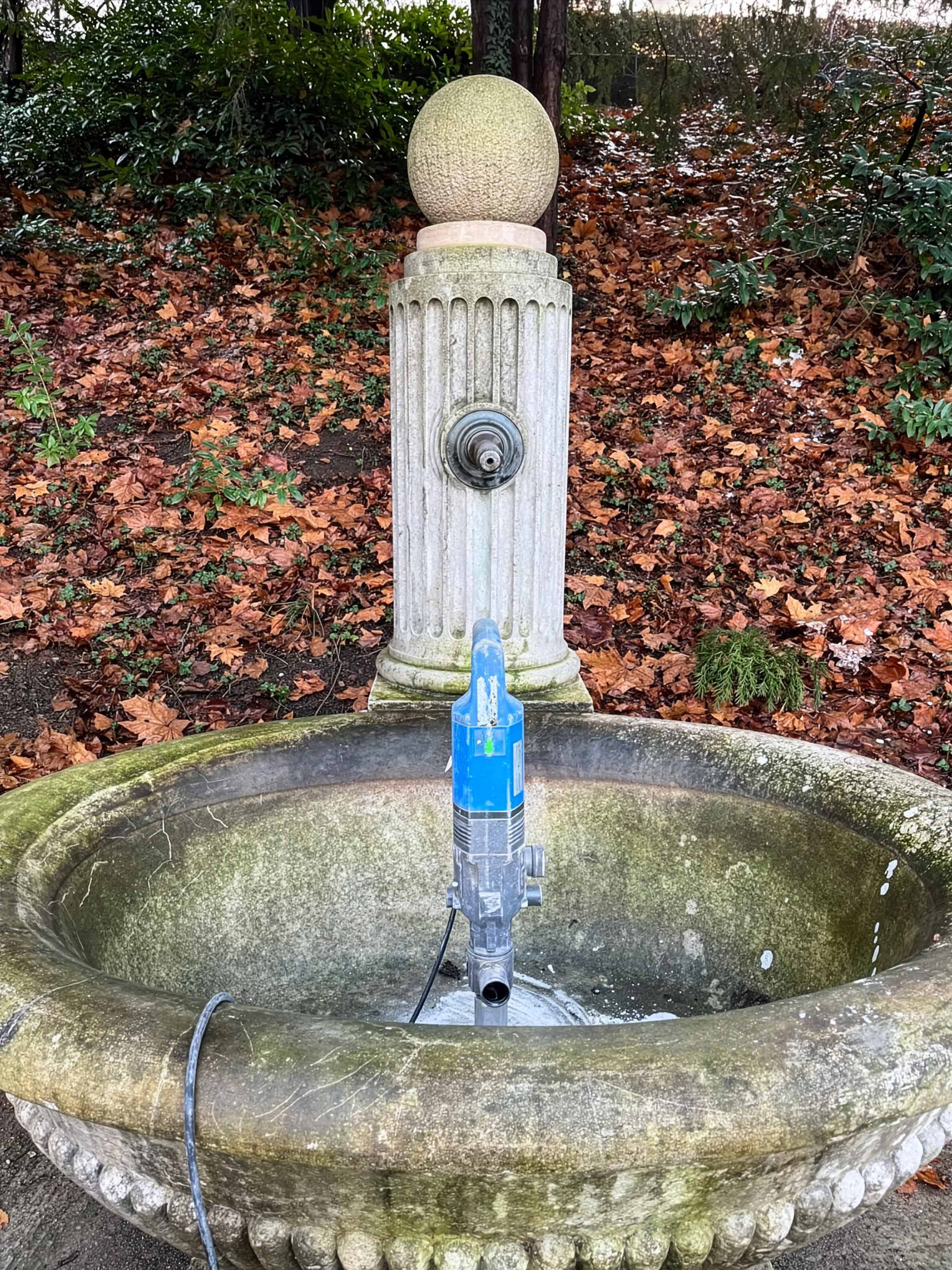 Zoom: 04_tavel_brunnen_fraebag_bern.jpg