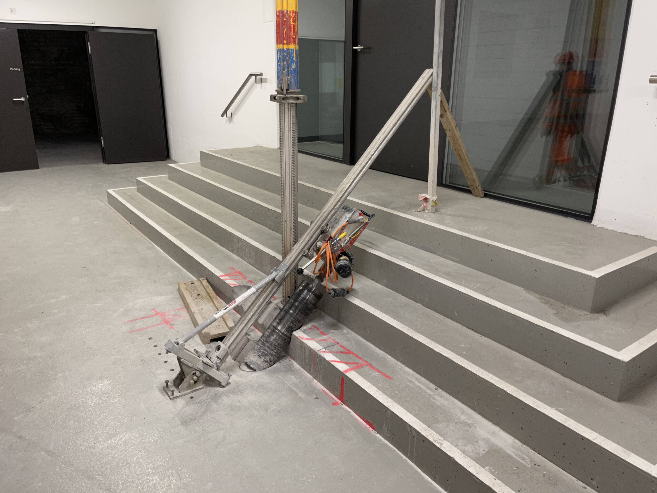 Zoom: 16_postparc_fraebag_bern_neu.jpg