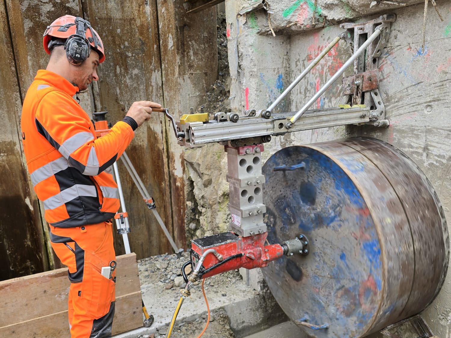 offene_stelle_gesucht_bauwerkstrenner_fraebag_bern